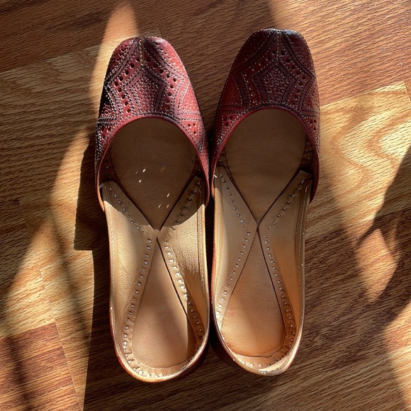 Handmade Leather Flats - Picture 6 of 7